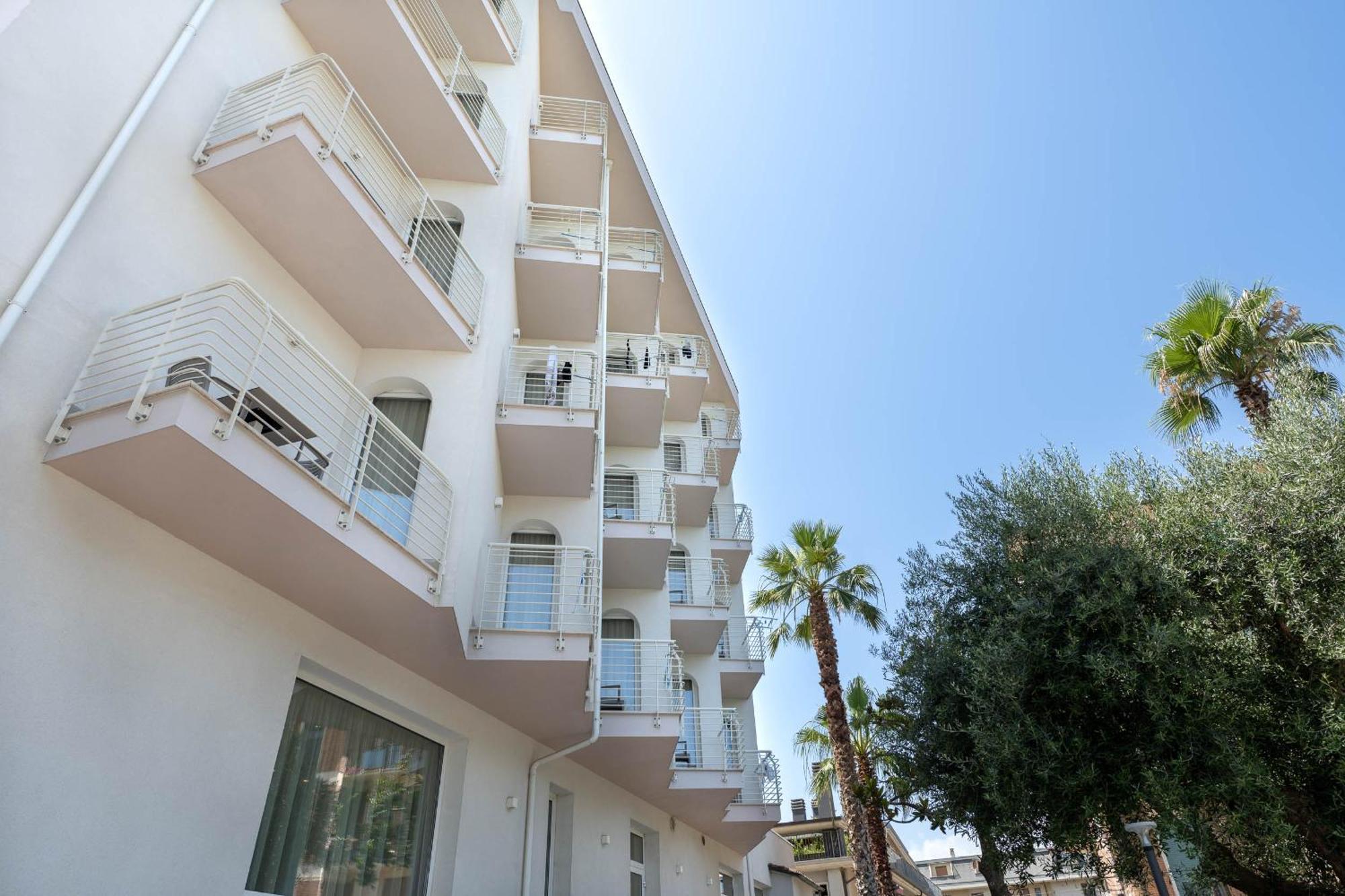 Hotel Velia Grottammare Ngoại thất bức ảnh