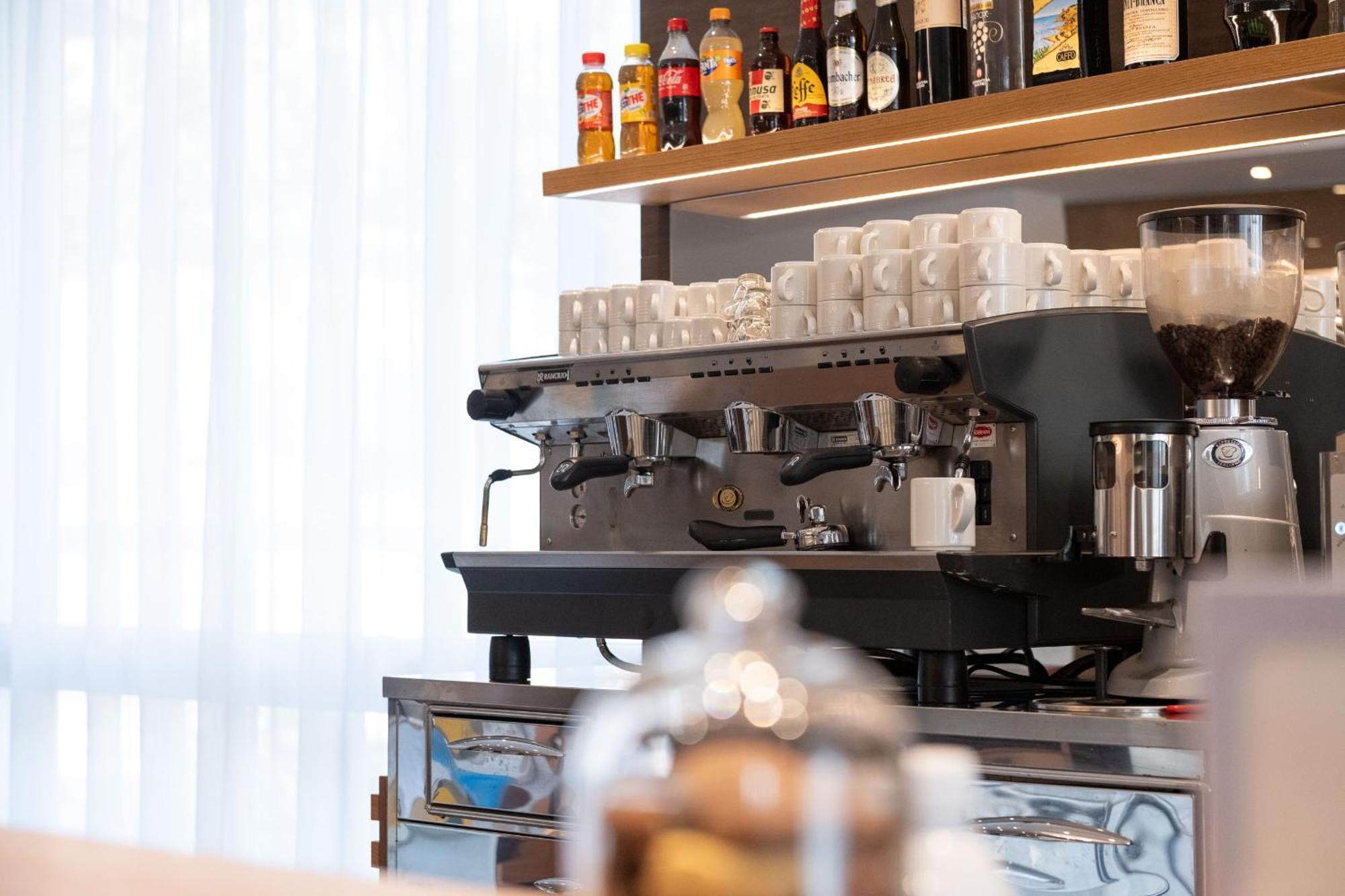 Hotel Velia Grottammare Ngoại thất bức ảnh