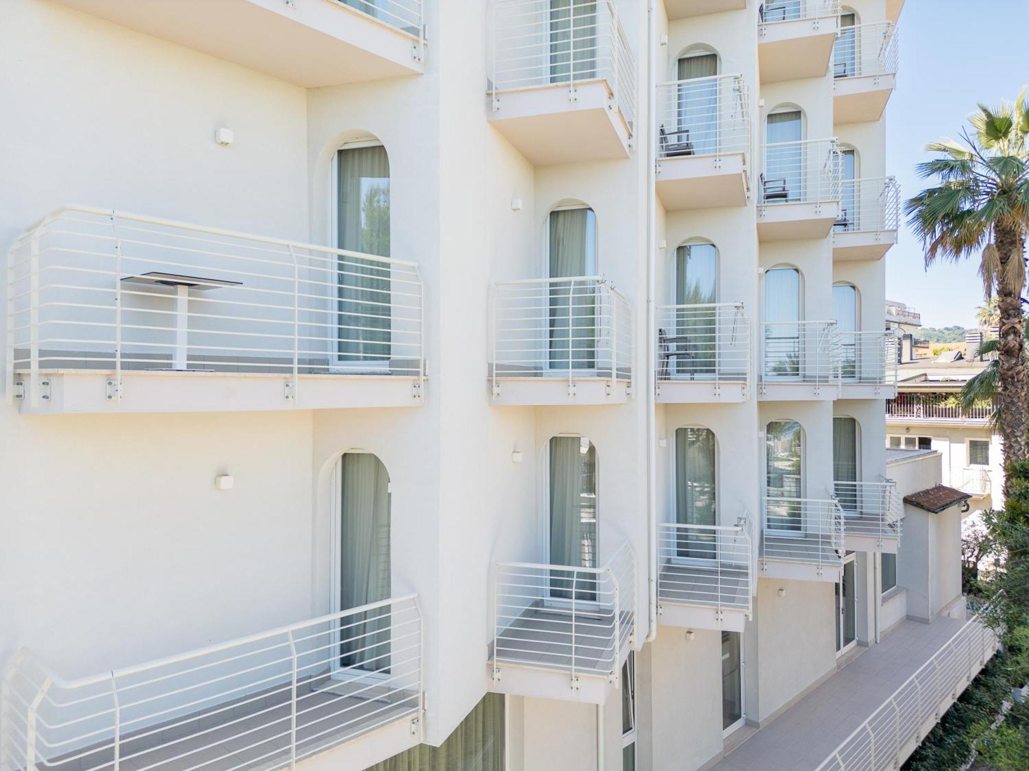 Hotel Velia Grottammare Ngoại thất bức ảnh